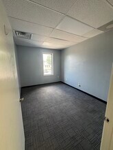 165 W South St, Hernando, MS for lease Interior Photo- Image 2 of 2
