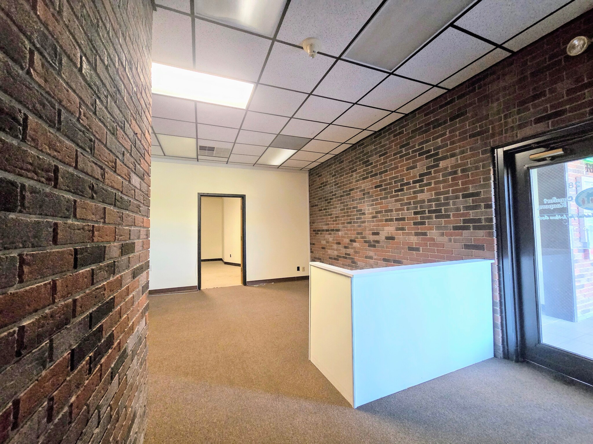 1616 E Wooster St, Bowling Green, OH for lease Interior Photo- Image 1 of 6