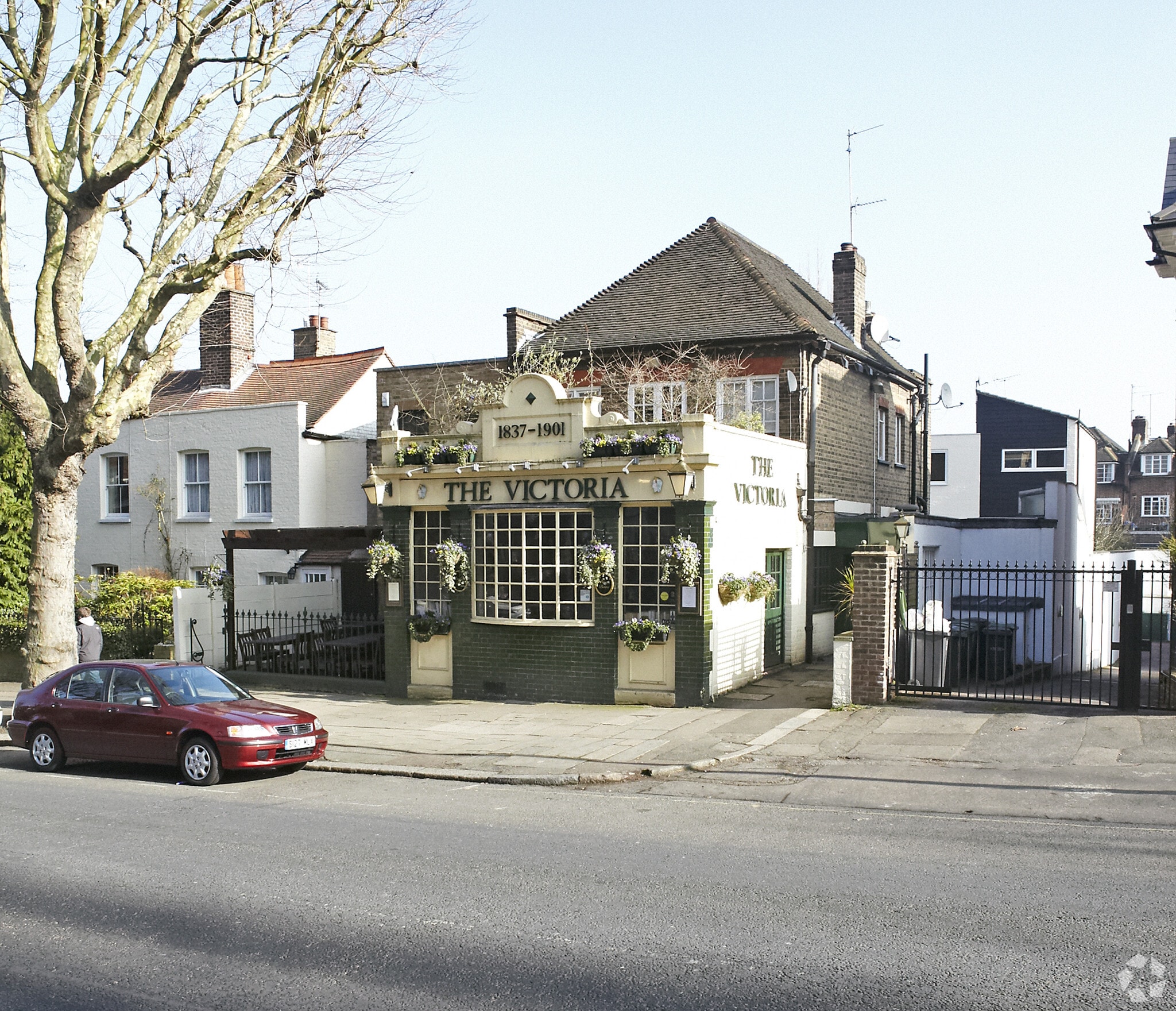 28 North Hl, London for sale Primary Photo- Image 1 of 1