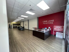 3484 W Wedington Dr, Fayetteville, AR for lease Lobby- Image 2 of 10