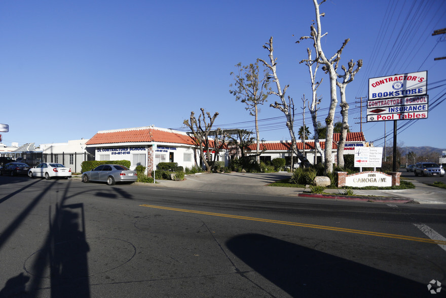 8001 Canoga Ave, Canoga Park, CA for sale - Primary Photo - Image 1 of 1