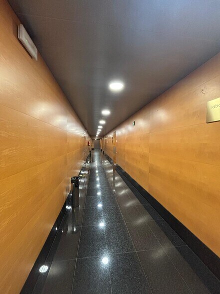 Office in SEVILLA for sale - Building Photo - Image 1 of 6