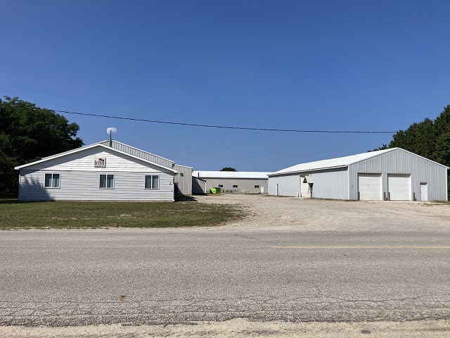 1954 Betsie River Rd, Interlochen, MI for sale Building Photo- Image 1 of 33