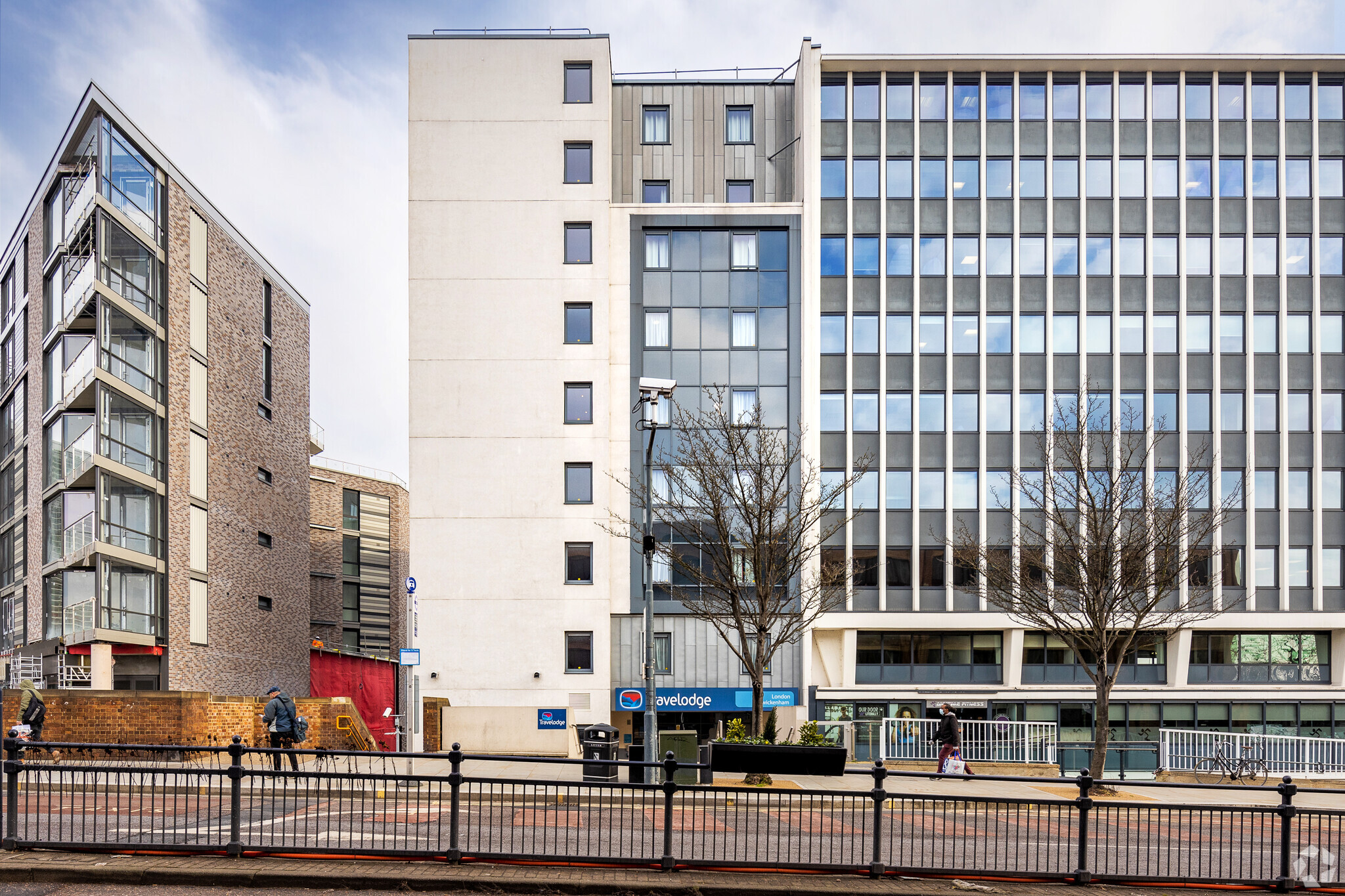 70 London Rd, Twickenham for sale Primary Photo- Image 1 of 1