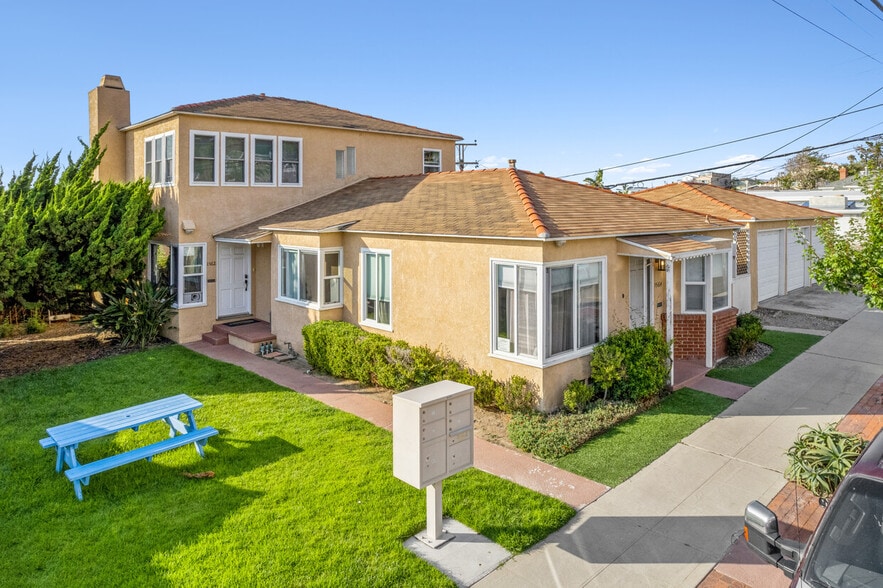 1558 Ebers St, San Diego, CA for sale - Building Photo - Image 2 of 38