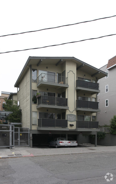 1613 Summit Ave, Seattle, WA for sale - Primary Photo - Image 1 of 1