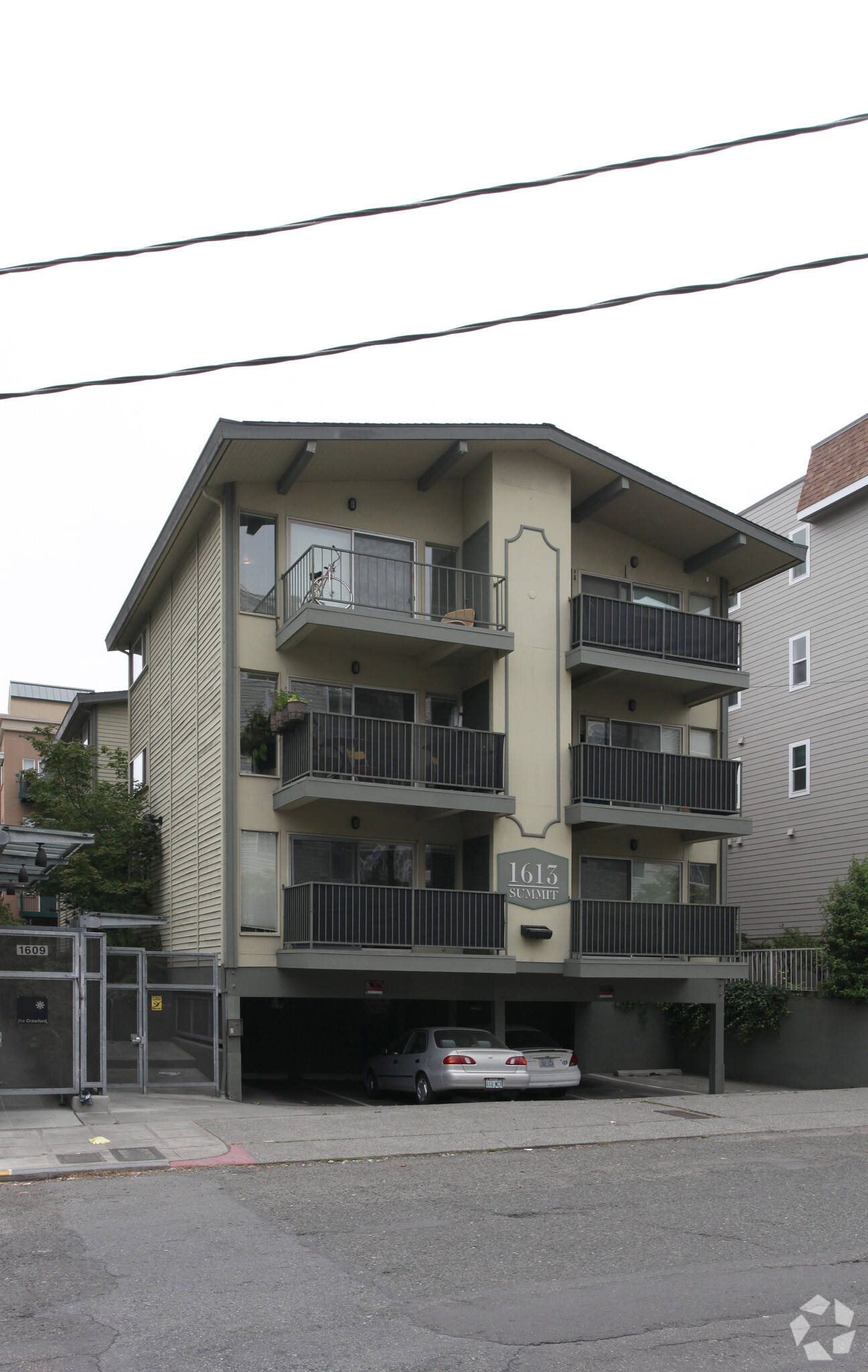 1613 Summit Ave, Seattle, WA for sale Primary Photo- Image 1 of 1