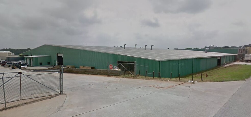 113 Milledgeville Rd, Eatonton, GA for lease - Building Photo - Image 1 of 5