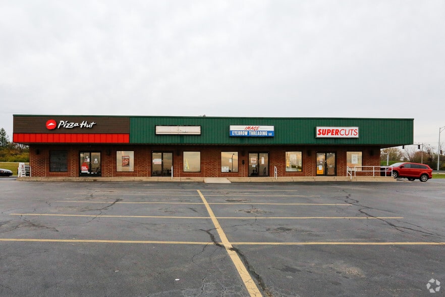 4485-4493 Marie Dr, Middletown, OH for sale - Building Photo - Image 2 of 5