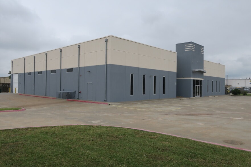 3500 S Council Rd, Oklahoma City, OK for lease - Building Photo - Image 1 of 1