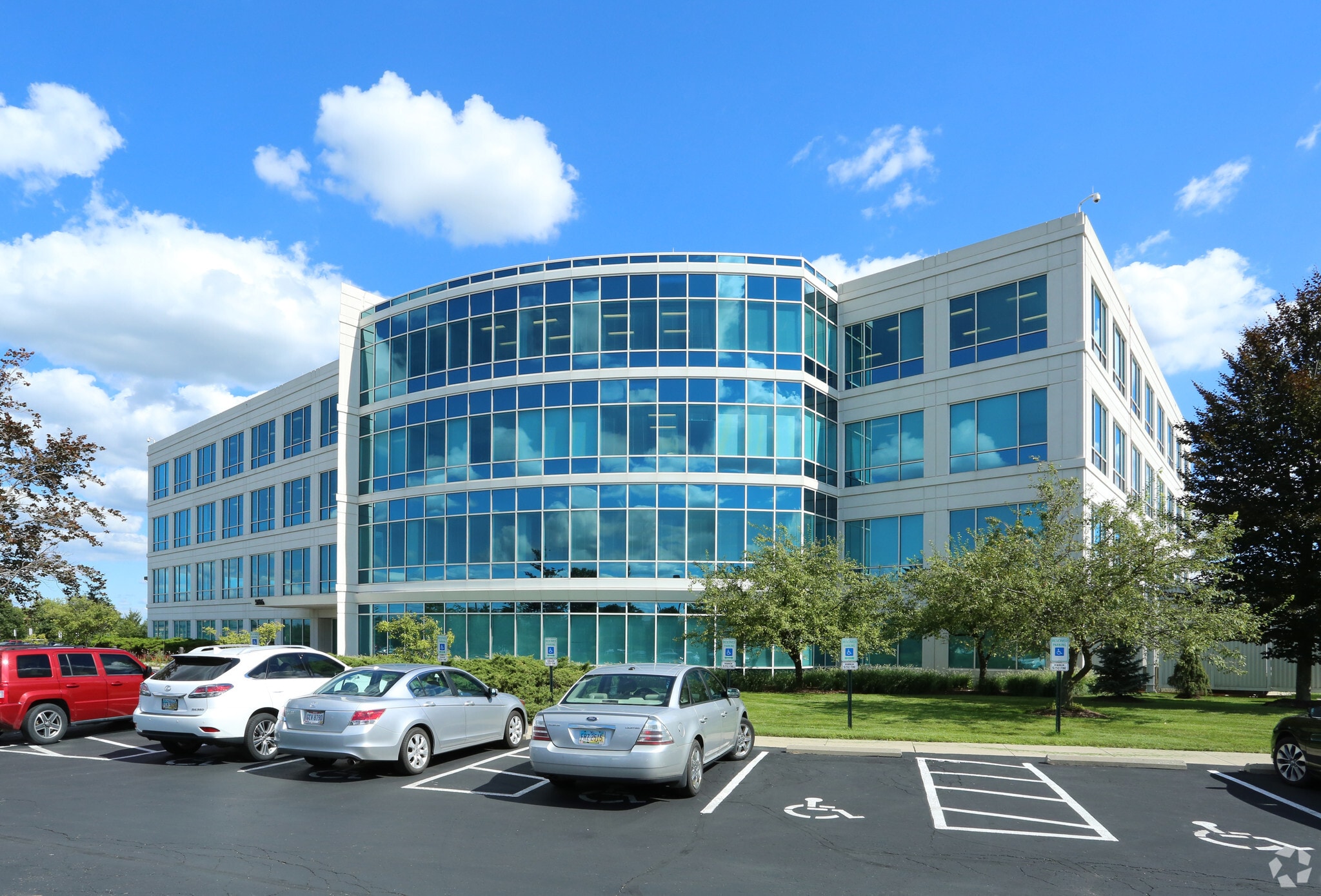 5165 Emerald Pky, Dublin, OH for lease Building Photo- Image 1 of 11