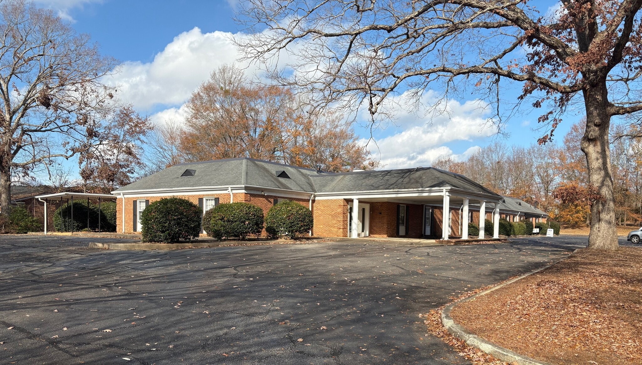 110 Dillon Dr, Spartanburg, SC for lease Primary Photo- Image 1 of 8