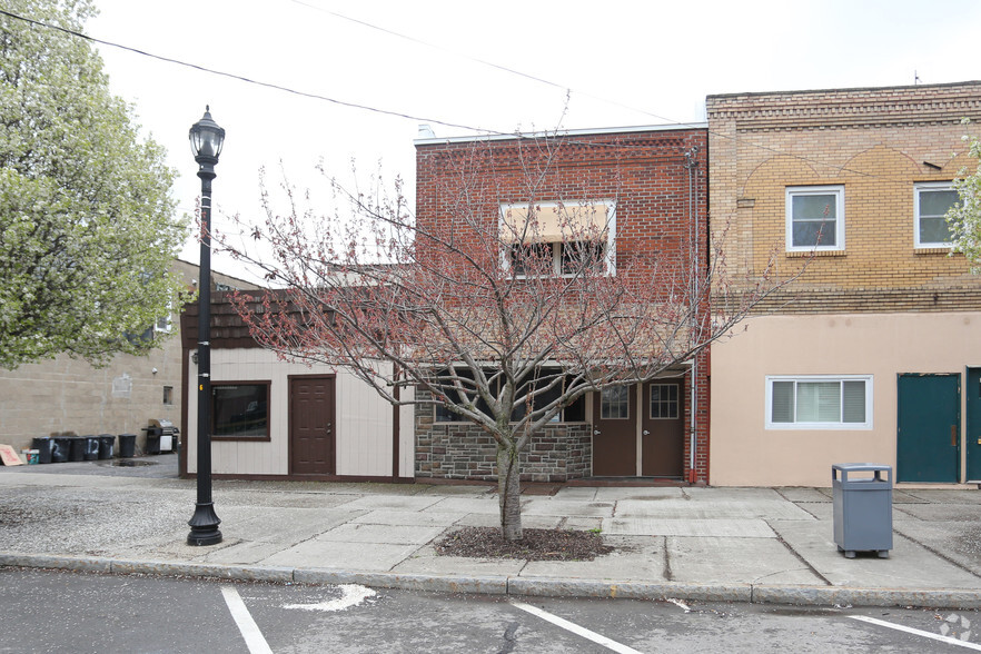 118 Main St, East Rochester, NY for sale - Primary Photo - Image 1 of 1