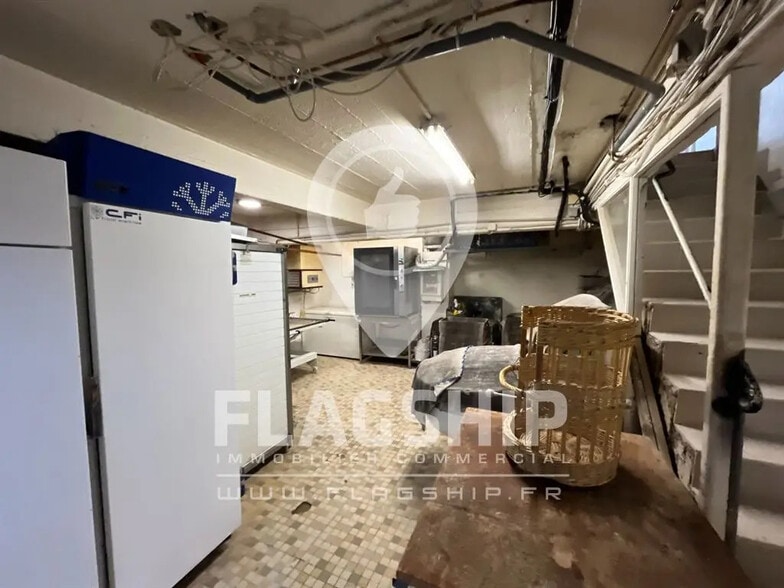 Retail in Puteaux for lease - Interior Photo - Image 3 of 6