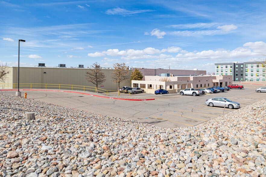 3041 University Blvd SE, Albuquerque, NM for sale - Primary Photo - Image 1 of 13
