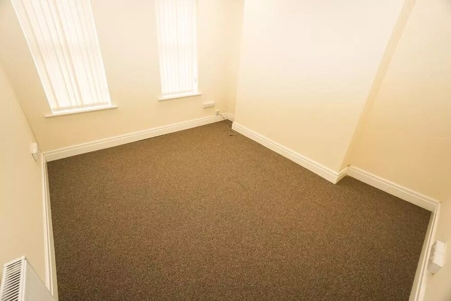 58 Chorley New Rd, Bolton for lease - Interior Photo - Image 1 of 2