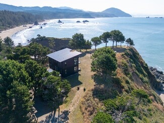 More details for 409 Jackson St, Port Orford, OR - Specialty for Sale