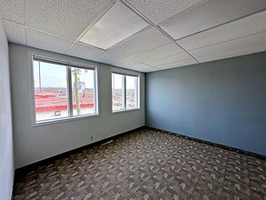 9908 Franklin Av, Fort McMurray, AB for lease Interior Photo- Image 1 of 10