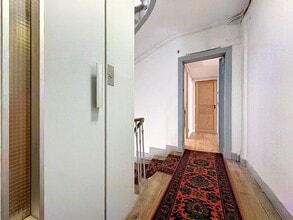 Office in Paris for lease Interior Photo- Image 2 of 14