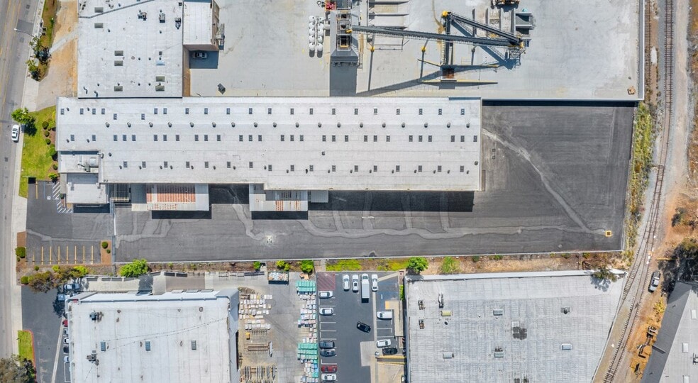 7455-7465 Carroll Rd, San Diego, CA for lease - Building Photo - Image 2 of 5