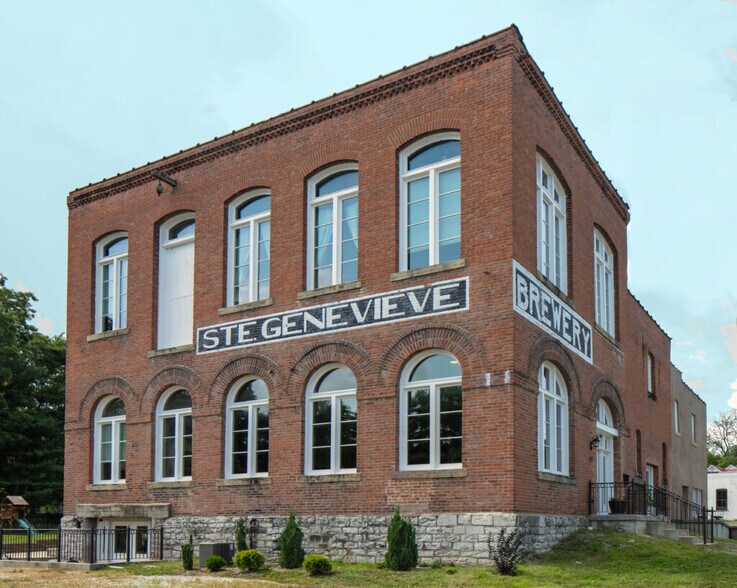 555 N 3rd St, Ste Genevieve, MO for sale - Building Photo - Image 1 of 1