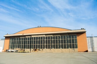 4917 Bailey Loop, Mcclellan, CA for lease Building Photo- Image 1 of 6