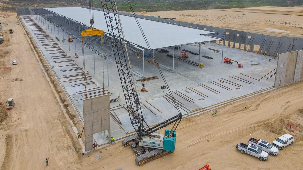 971 Mercury Mine Rd., Laredo, TX for lease - Building Photo - Image 3 of 10