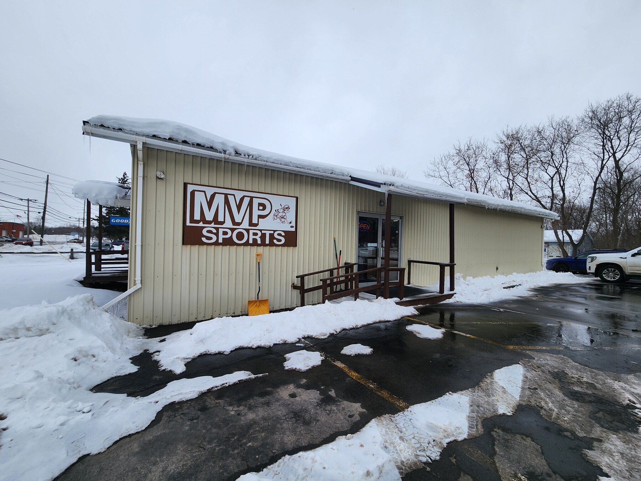 11 Pine St, Potsdam, NY for sale Primary Photo- Image 1 of 1