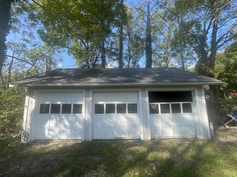 67 Old Albany Post Rd, Rhinebeck, NY for lease - Building Photo - Image 2 of 3