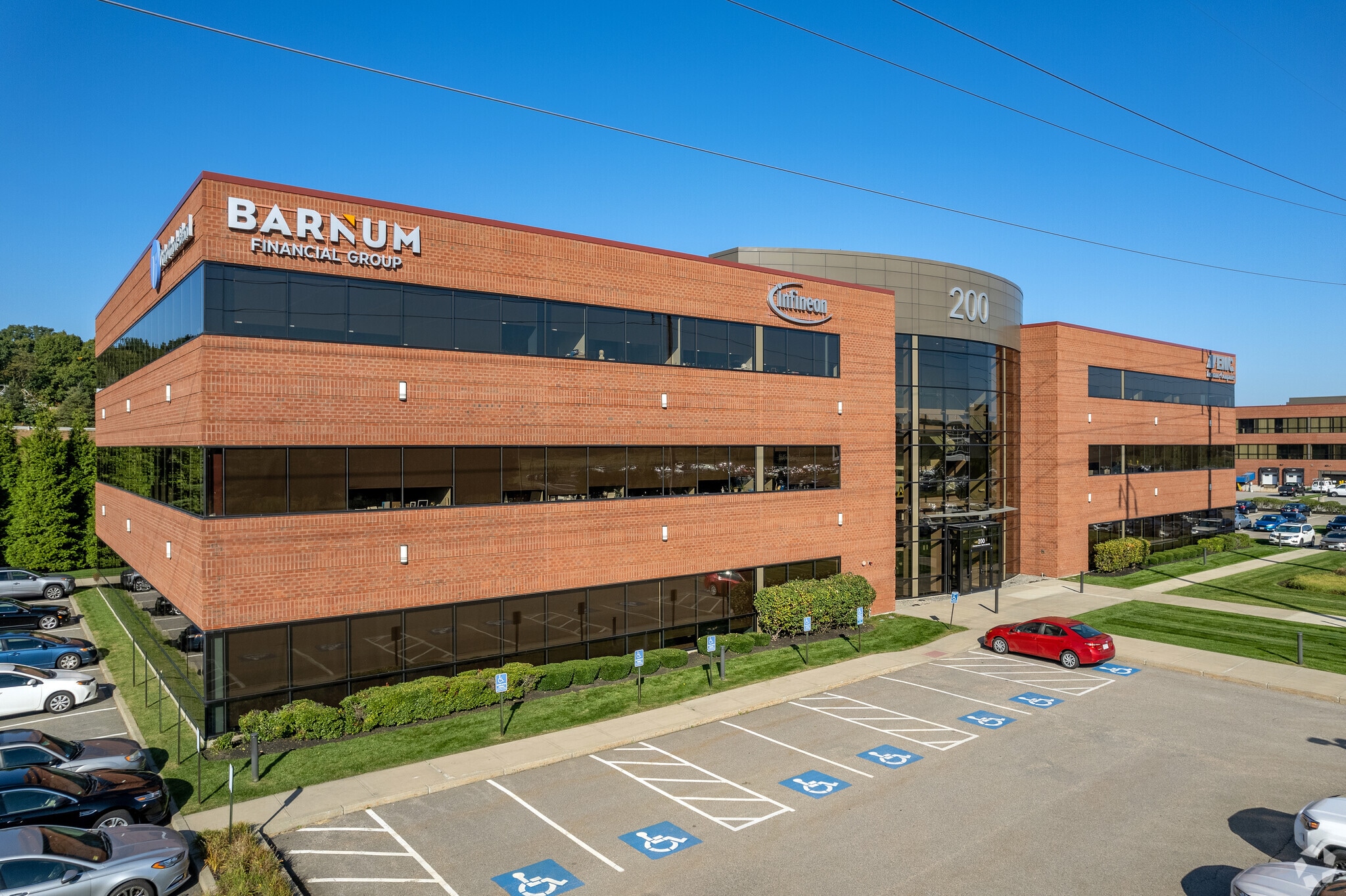 200 Crossings Blvd, Warwick, RI for lease Building Photo- Image 1 of 11