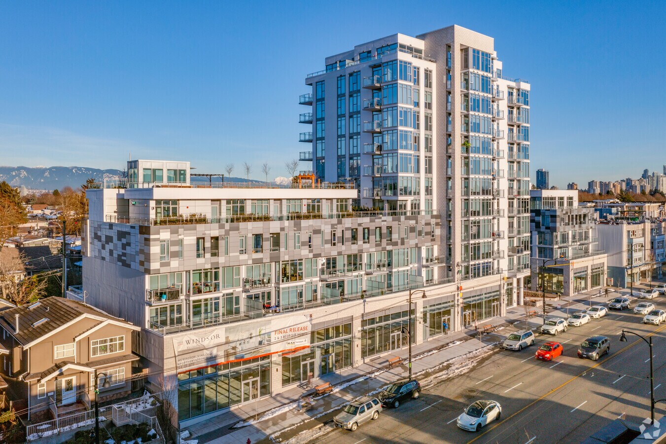 23952465 Kingsway, Vancouver, BC V5R 5G8