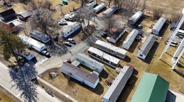 Eastern Iowa Mobile Home Park Portfolio portfolio of 4 properties for sale on LoopNet.com - Primary Photo - Image 3 of 4