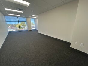 3525 W Peterson Ave, Chicago, IL for lease Building Photo- Image 2 of 2