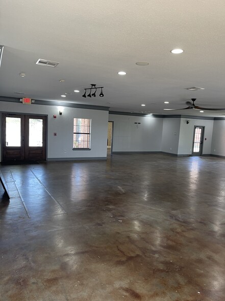 2300 Highland Village Rd, Highland Village, TX for lease - Building Photo - Image 3 of 11