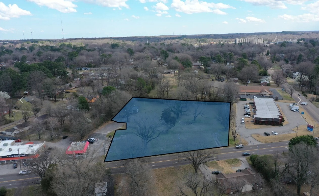 1421 Hollywood Dr, Jackson, TN for sale Building Photo- Image 1 of 14