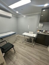 401 Ditmas Ave, Brooklyn, NY for lease Building Photo- Image 1 of 9