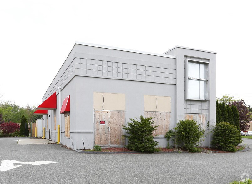 225 E Main St, Westfield, MA for sale - Primary Photo - Image 1 of 1