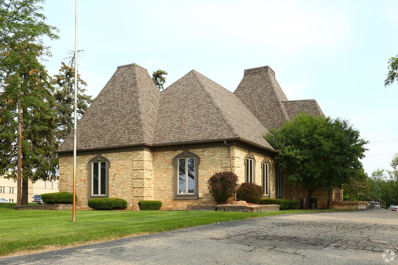 3438 Lennon Rd, Flint, MI 48507