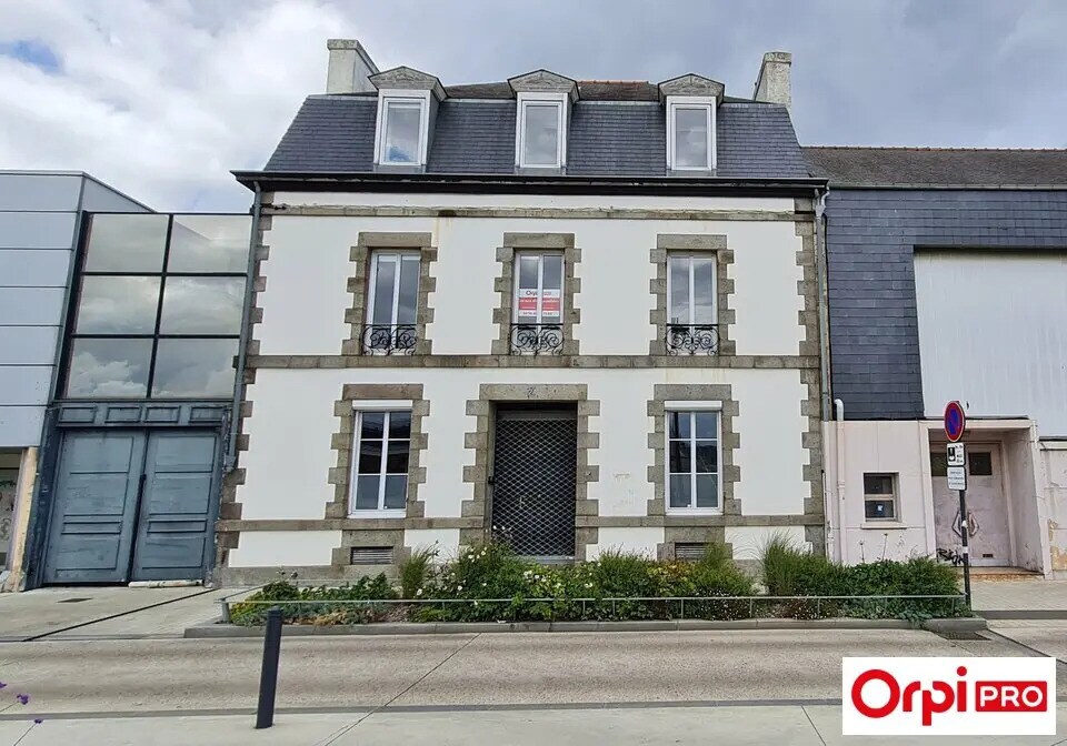 Office in Saint-Brieuc for lease Building Photo- Image 1 of 5