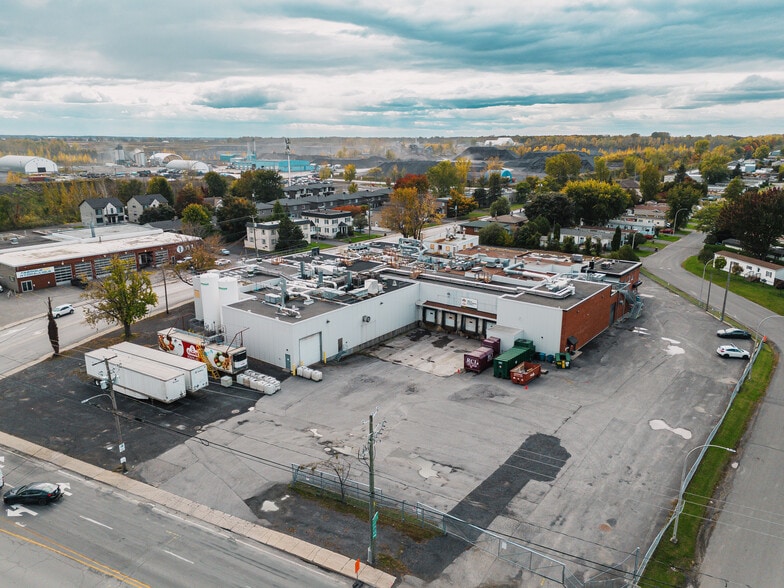 770 Rue Claude, Saint-jean-sur-richelieu, QC for sale - Building Photo - Image 2 of 5