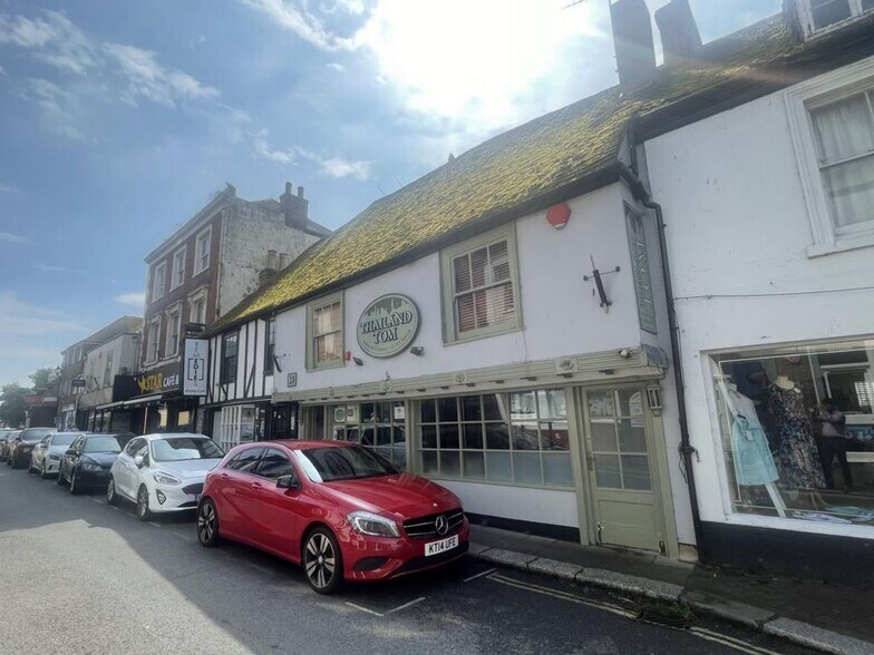 38 High St, Hythe for sale - Building Photo - Image 1 of 24
