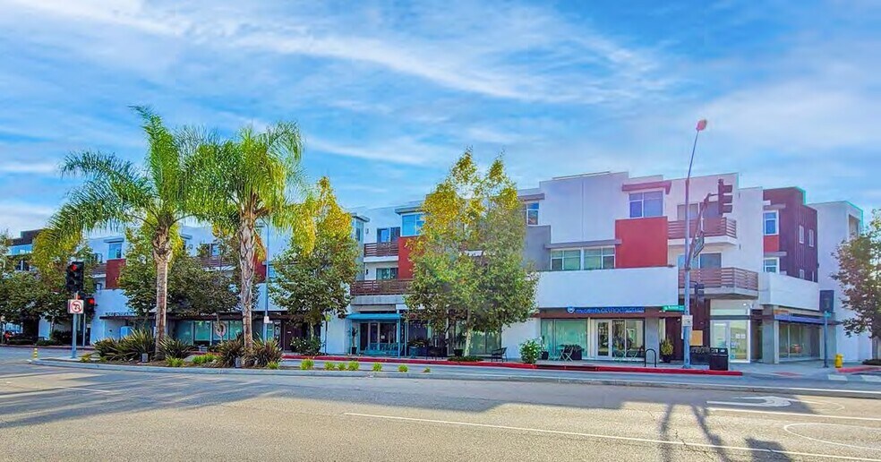 11042-11058 Washington Blvd, Culver City, CA for lease - Building Photo - Image 1 of 5