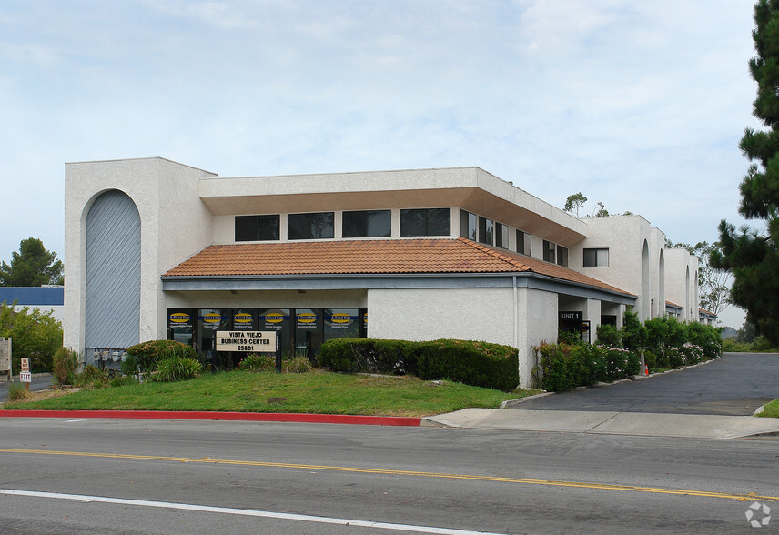 25801 Obrero, Mission Viejo, CA for lease - Building Photo - Image 3 of 16