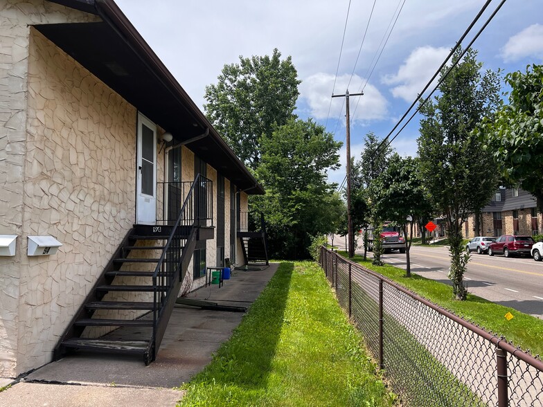 96 Arlington Ave W, Saint Paul, MN for sale - Building Photo - Image 3 of 11
