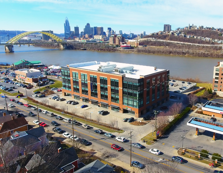 119 Fairfield Ave, Bellevue, KY for lease - Primary Photo - Image 1 of 18