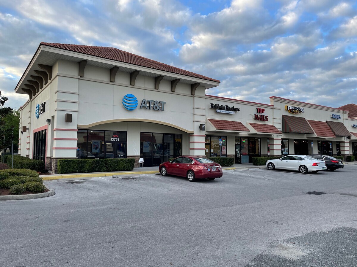 13753 N US Highway 441, Lady Lake, FL 32159