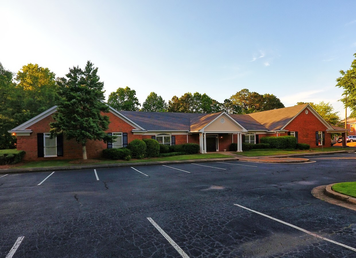 1130 Whitlock Ave, Marietta, GA 30064
