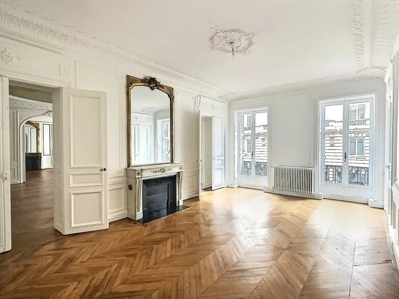 Office in Paris for lease - Interior Photo - Image 3 of 12