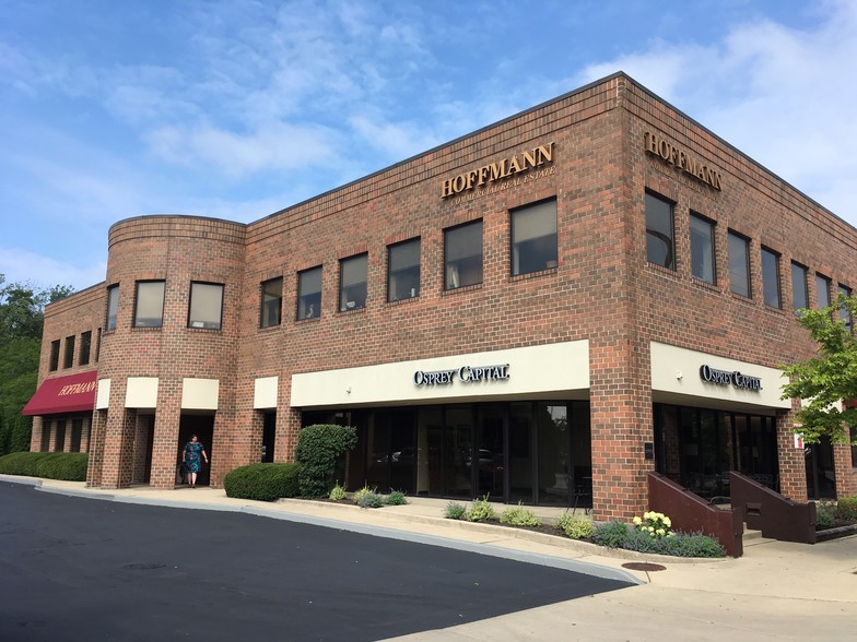 825 Green Bay Rd, Wilmette, IL for lease - Building Photo - Image 1 of 3