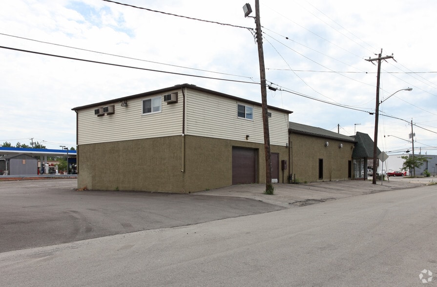 1067 Harlem Rd, Cheektowaga, NY for sale - Primary Photo - Image 1 of 1